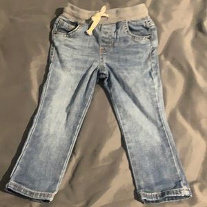 Toddler pull/on straight leg blue jeans Size 2T. Cat & Jack